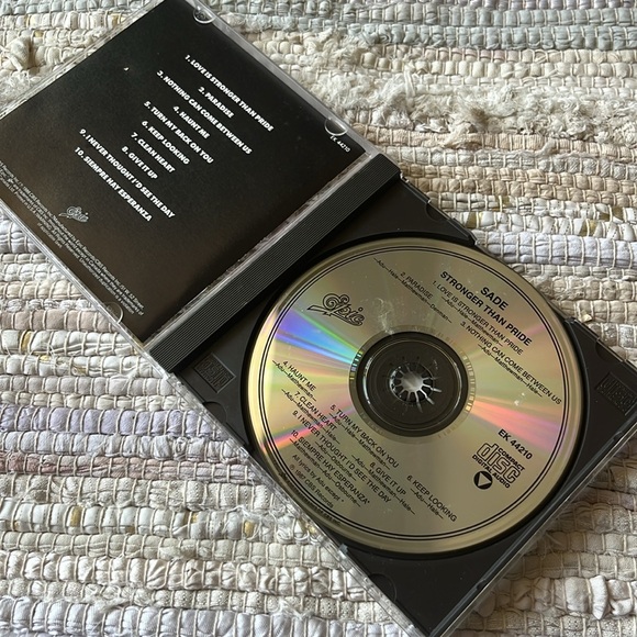 Sade - “Stronger Than Pride” Album CD 💿 - Picture 3 of 4
